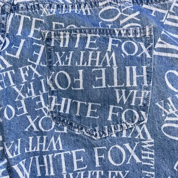 WHITE FOX BOUTIQUE ALL OVER SPELLOUT PRINT BAGGY JEANS HIGH WAIST WIDE LEG - L